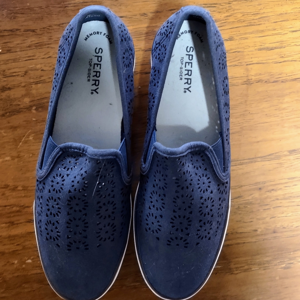 Brand new Sperrys